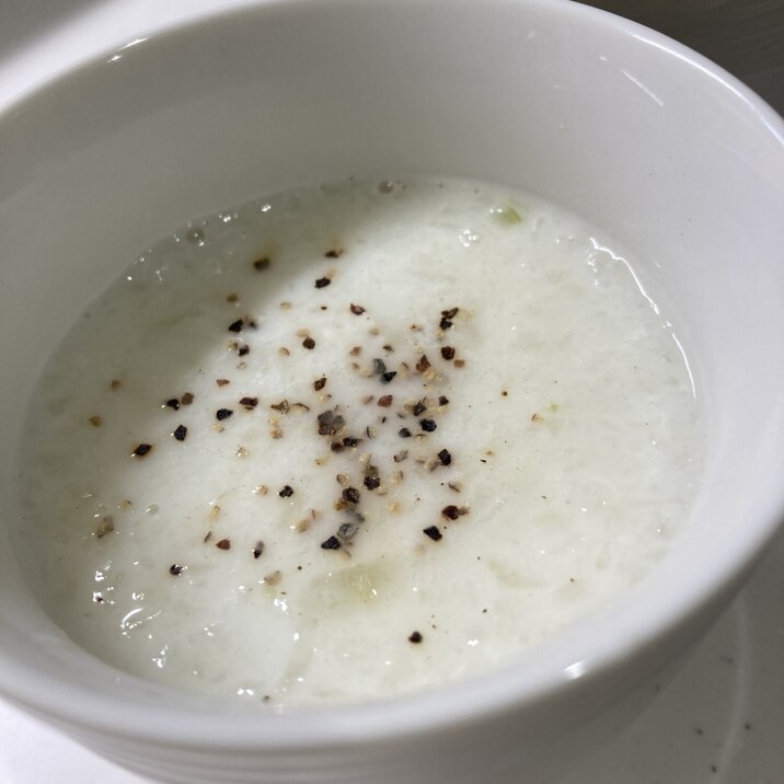 新玉ねぎのミルクスープ